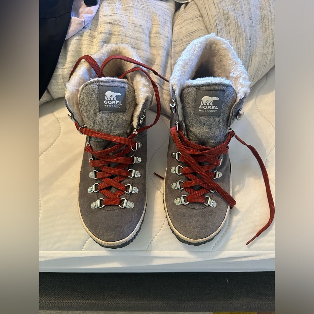 Sorel Out N About, Grey and Red. Size 9.5